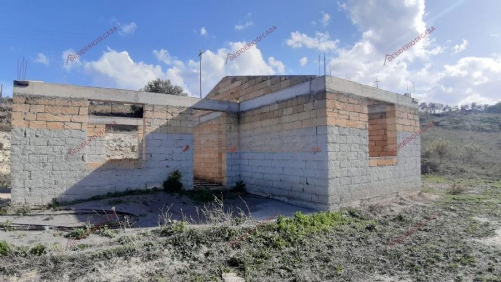 Unfinished villa on 3200 m2 (lot V5387), Collesano