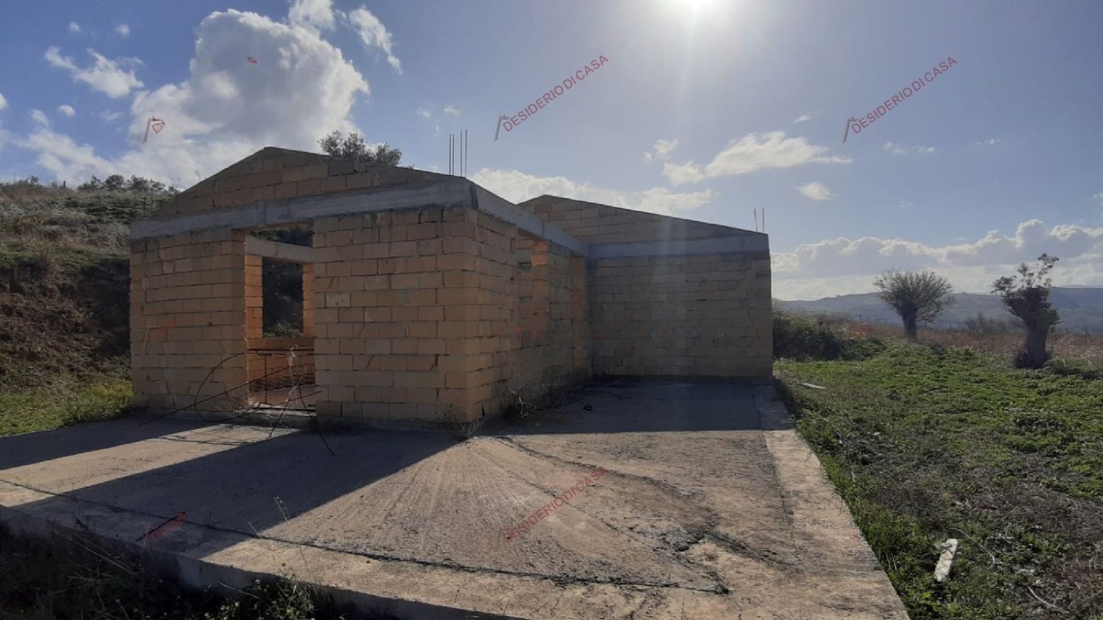 Unfinished villa on 3200 m2 (lot V5389), Collesano